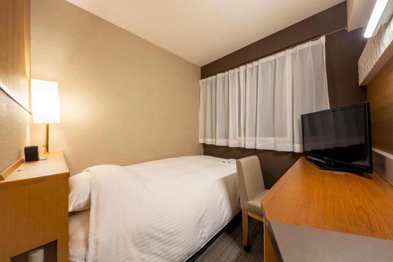 Jr Clement Inn Himeji Bagian luar foto