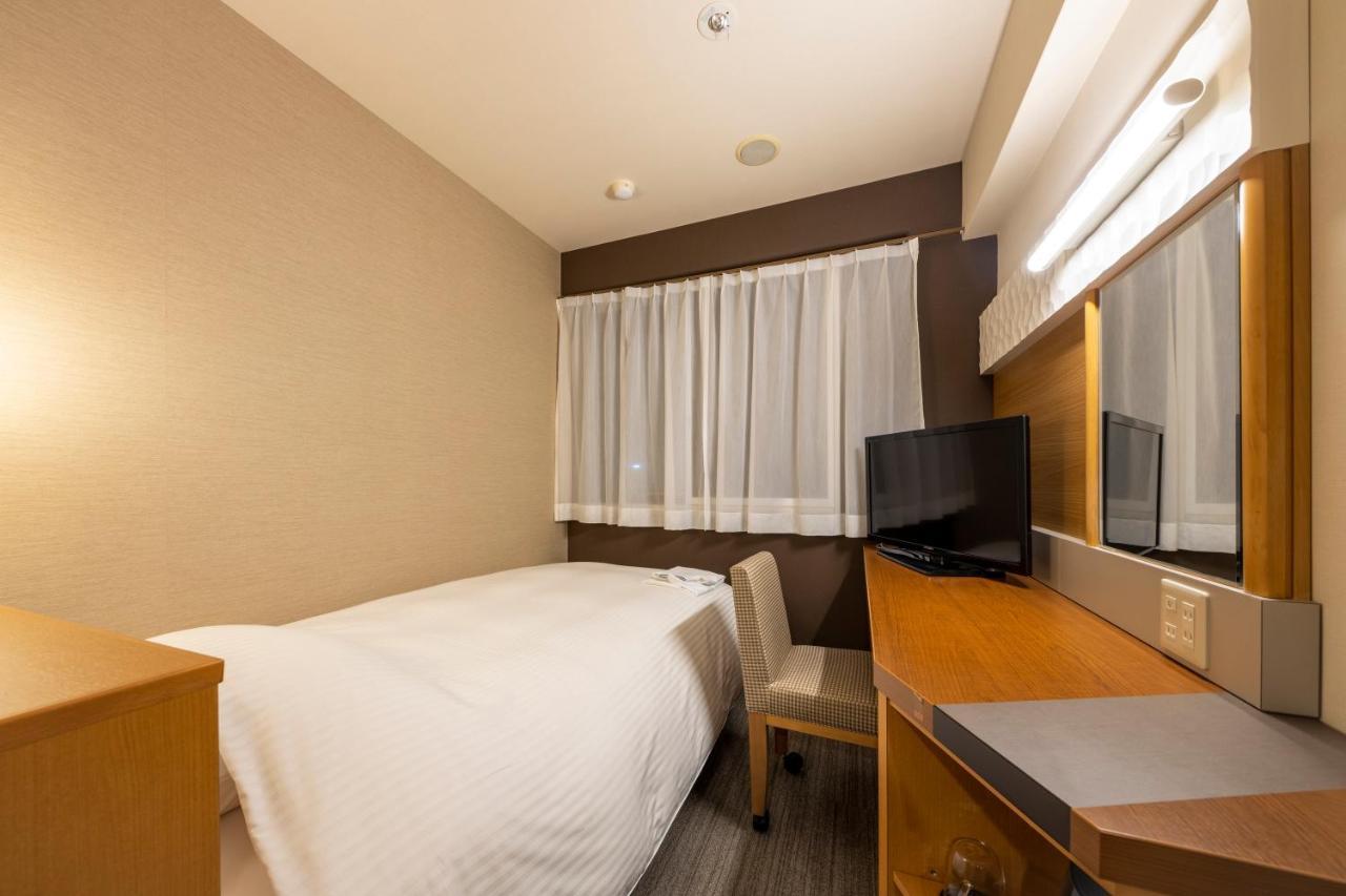 Jr Clement Inn Himeji Bagian luar foto