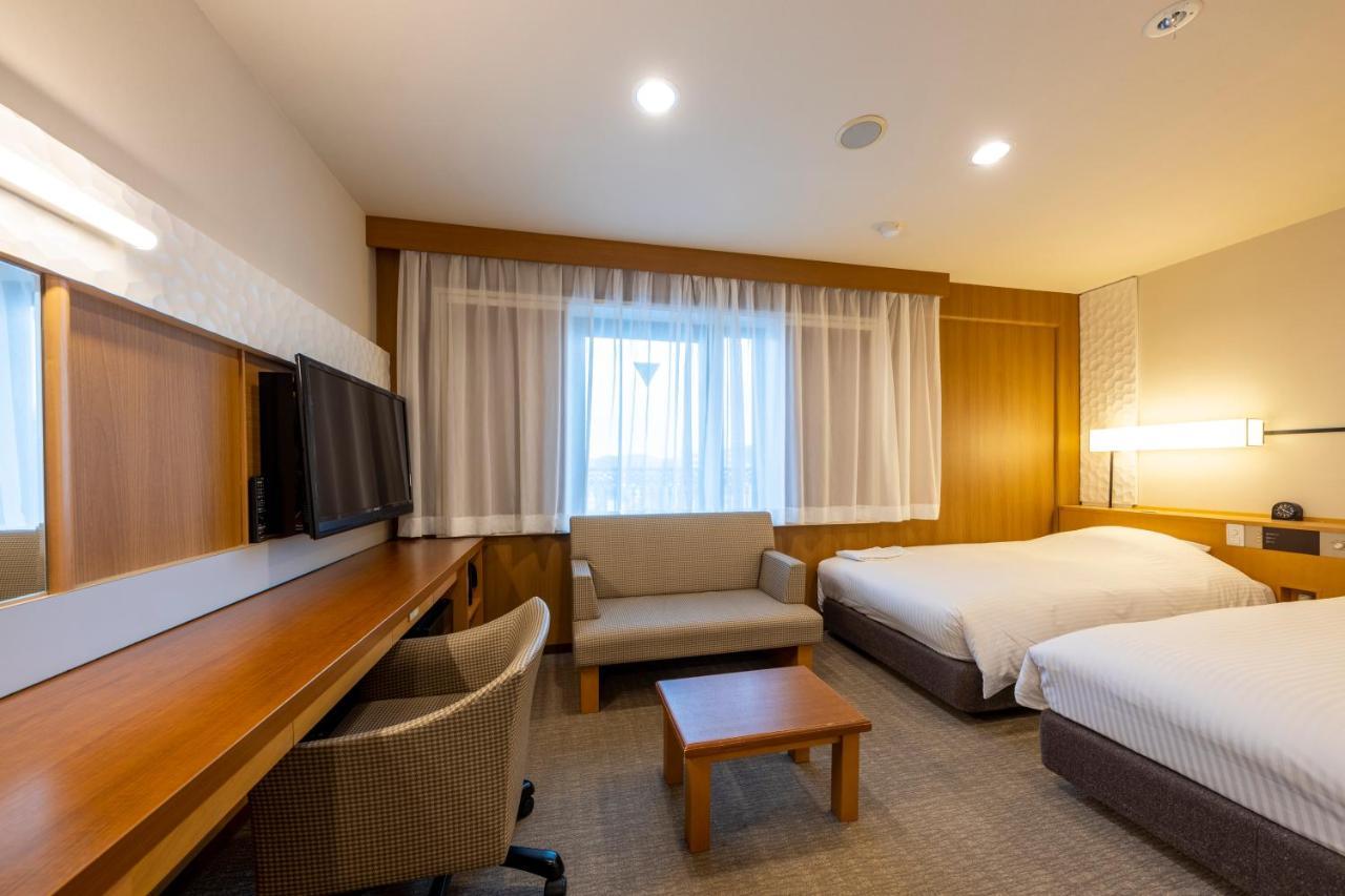 Jr Clement Inn Himeji Bagian luar foto